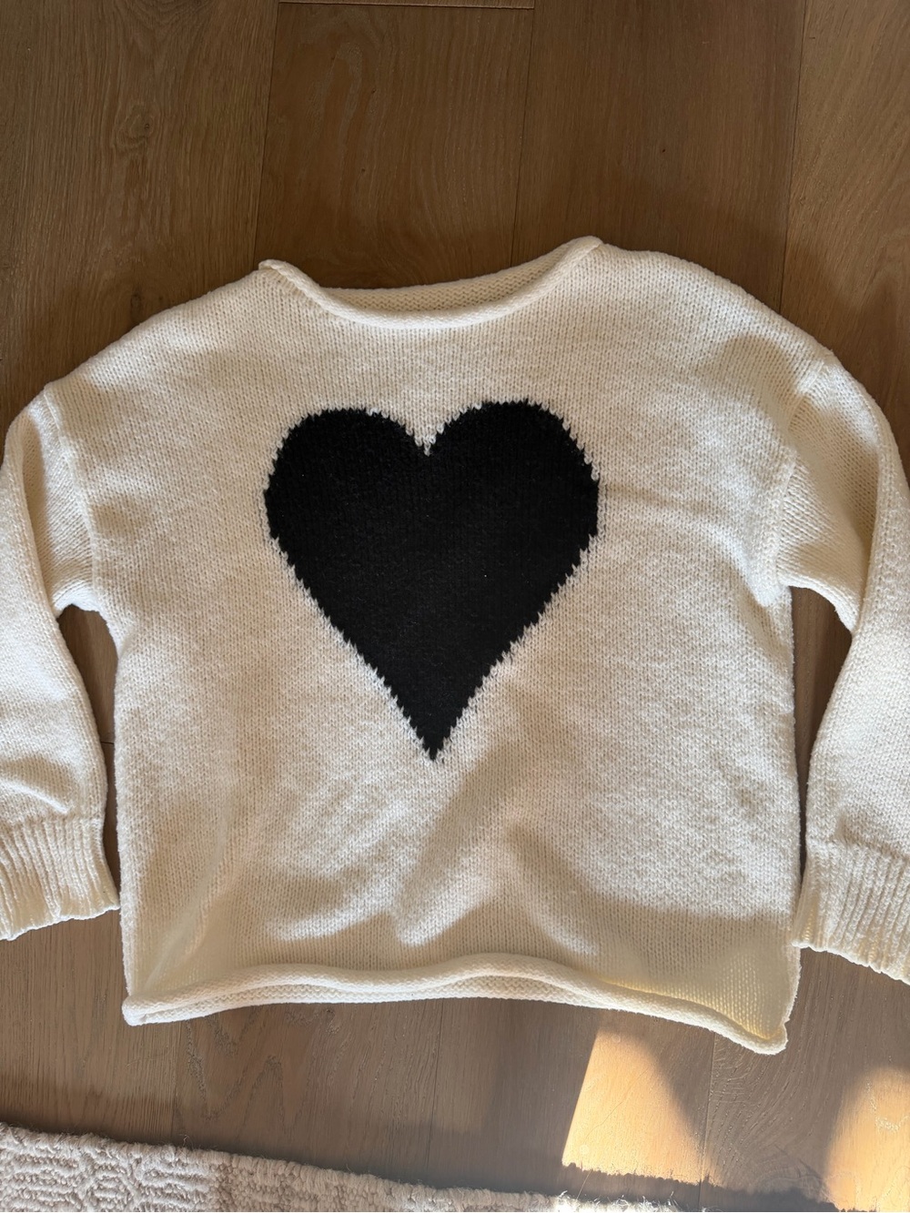 miami Cream Sweater with Black Heart Crewneck